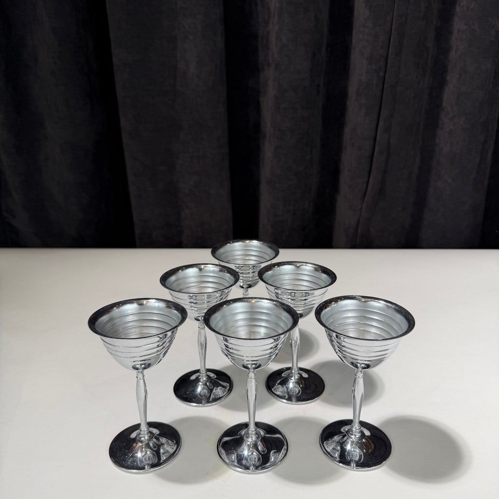 Art Deco Cocktail Shaker and Cups (6)