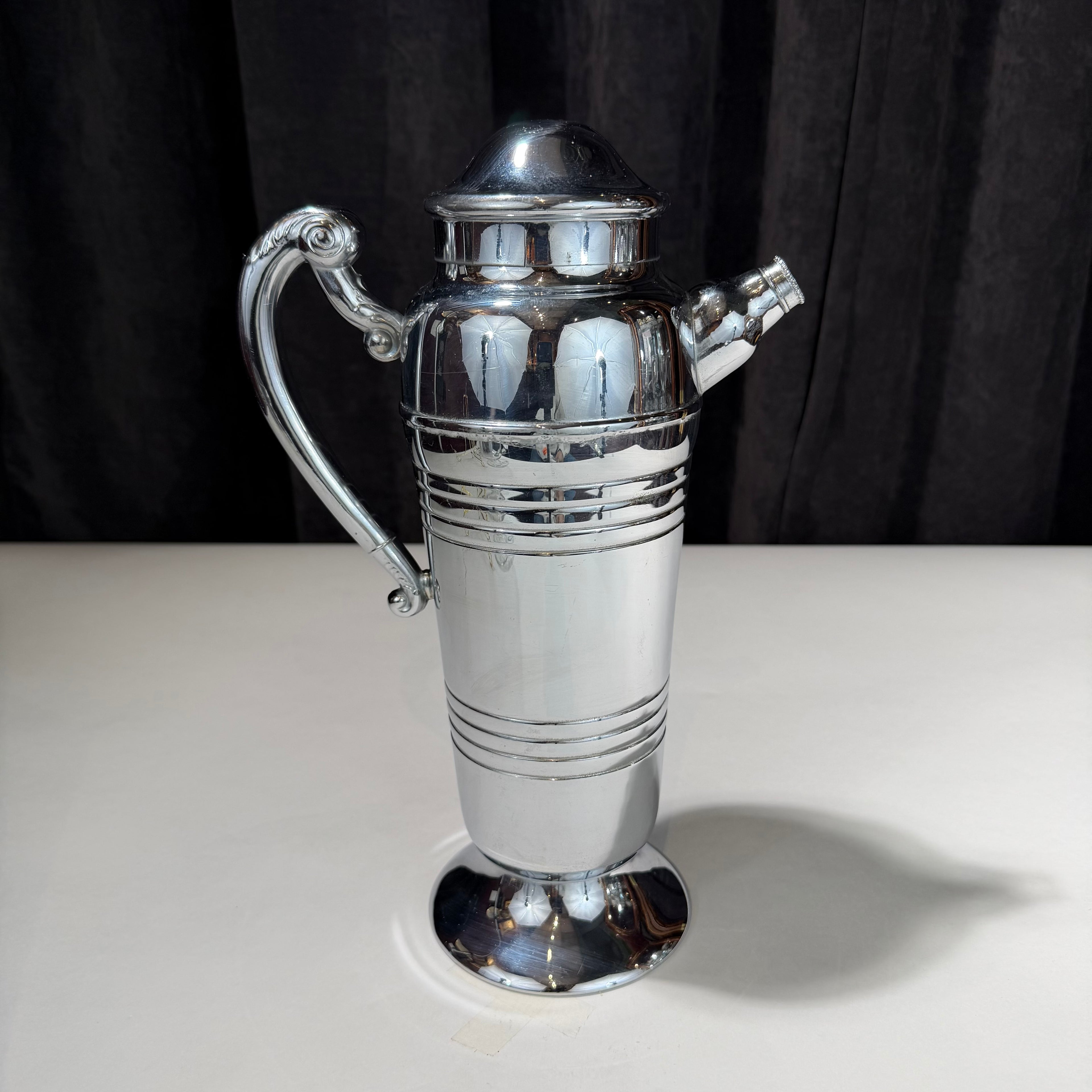 Art Deco Cocktail Shaker and Cups (6)
